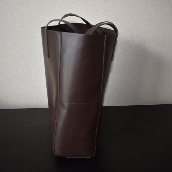NWT Gap Synthetic Leather Tote in Dark Brown - Picture 4 of 4